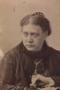 Blavatsky em 1877 / Wikipedia
